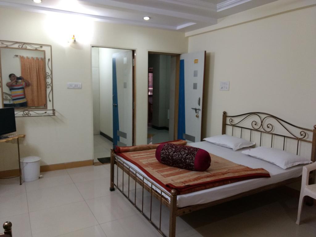 Mahābaleshwar Hotel Shanti Palace מראה חיצוני תמונה