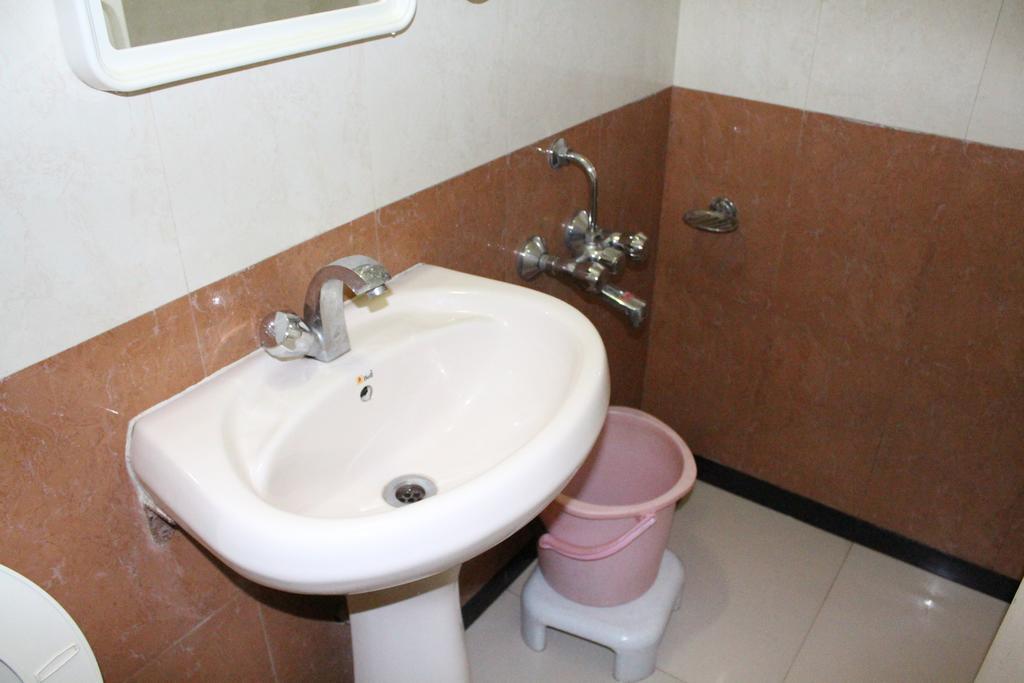 Mahābaleshwar Hotel Shanti Palace מראה חיצוני תמונה