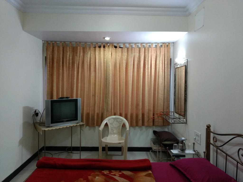 Mahābaleshwar Hotel Shanti Palace מראה חיצוני תמונה